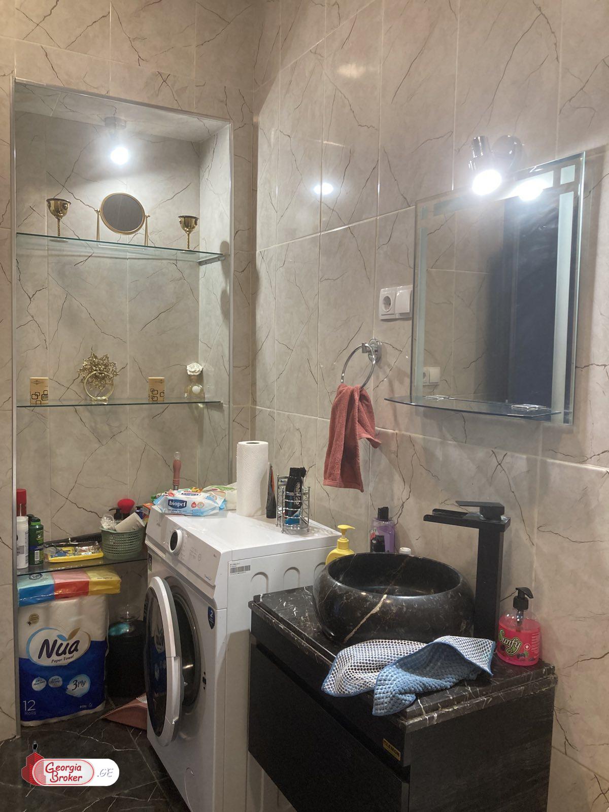 იყიდება ახალი გარემონტებული 4 ოთახიანი ბინა ისანში