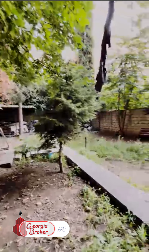 იყიდება სარემონტო კომერციული ფართი მიცკევიჩზე