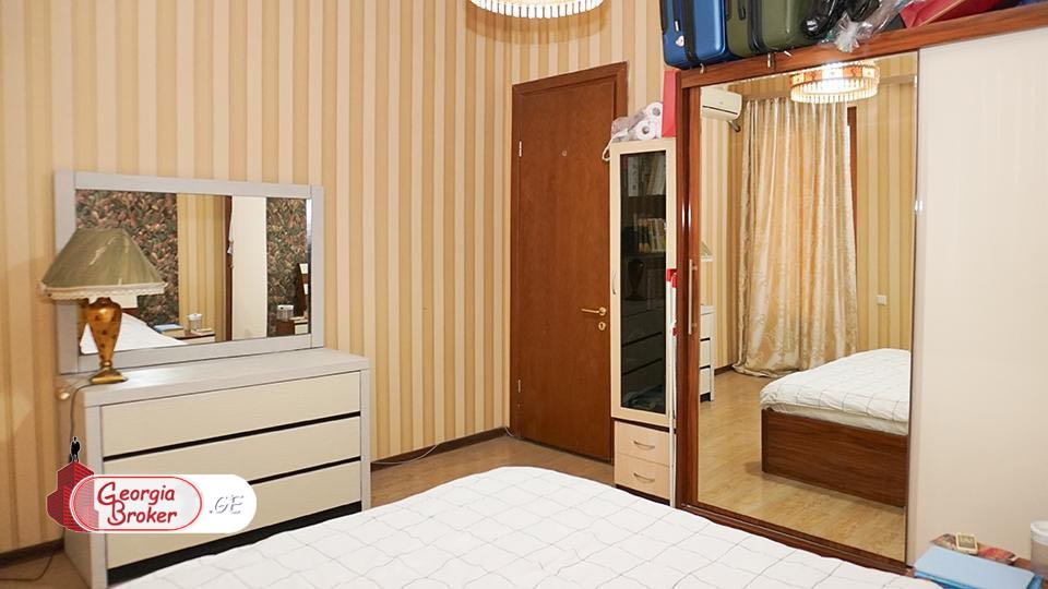 nearly repaired 4-room apartment for sale