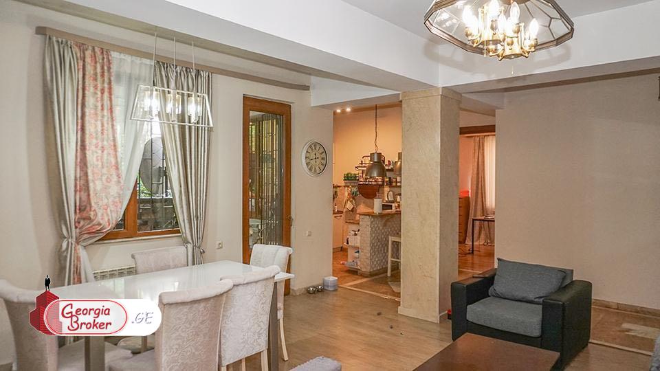 nearly repaired 4-room apartment for sale