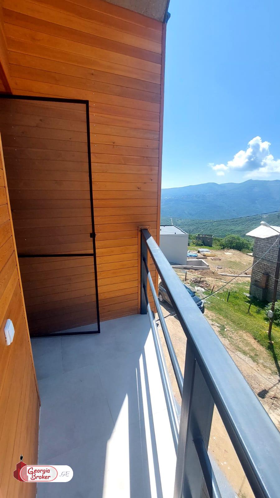 იყიდება ახალი გარემონტებული 7 ოთახიანი სახლი ნაფეტვრებში