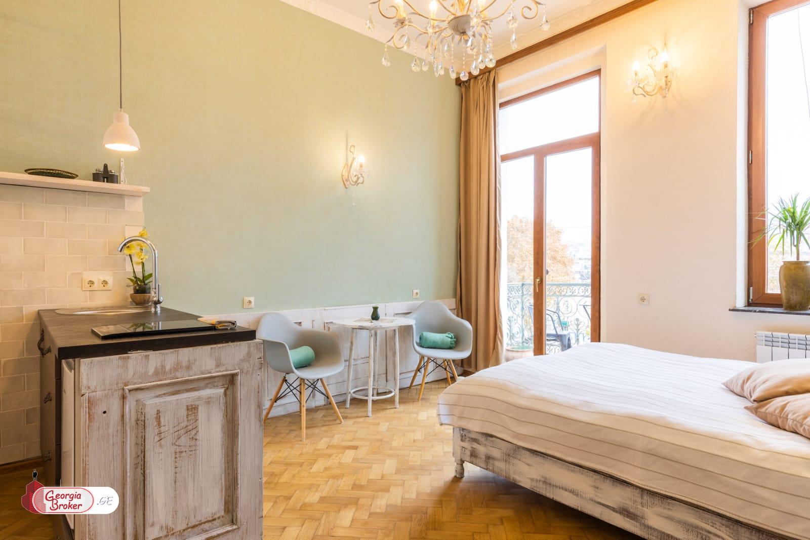 nearly repaired 5-room hotel for sale