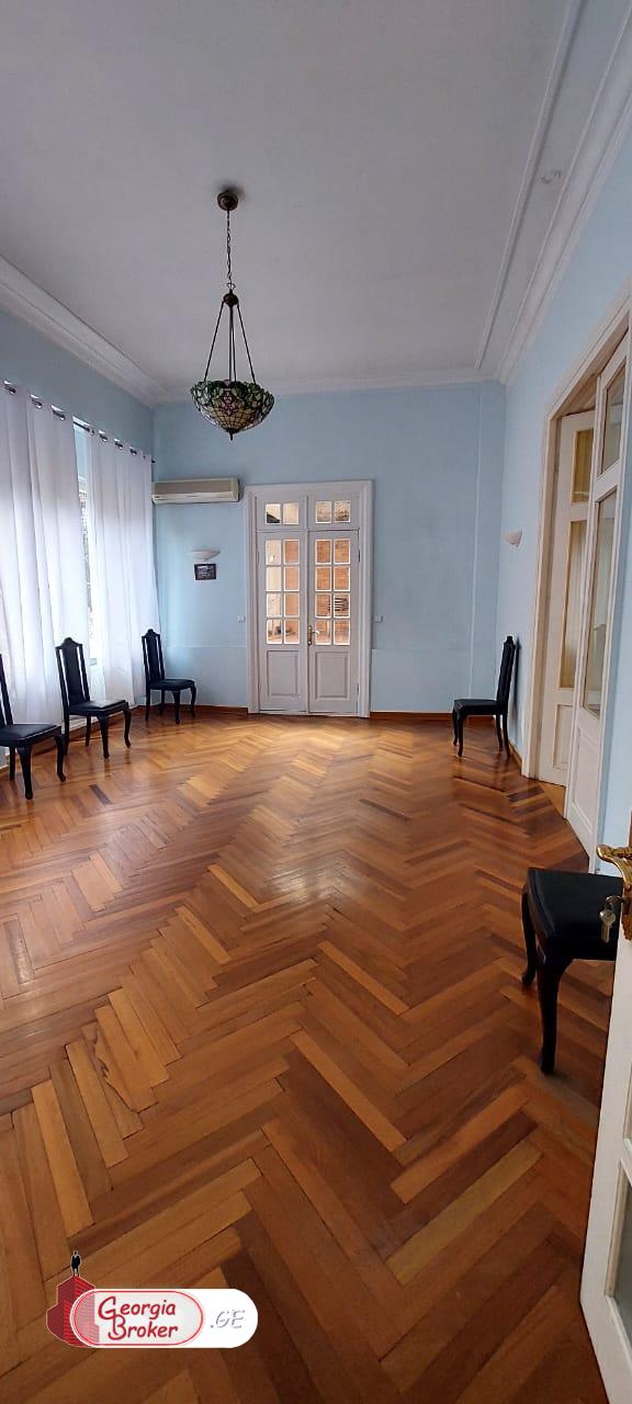 იყიდება ახალი გარემონტებული საოფისე ფართი მთაწმინდაზე