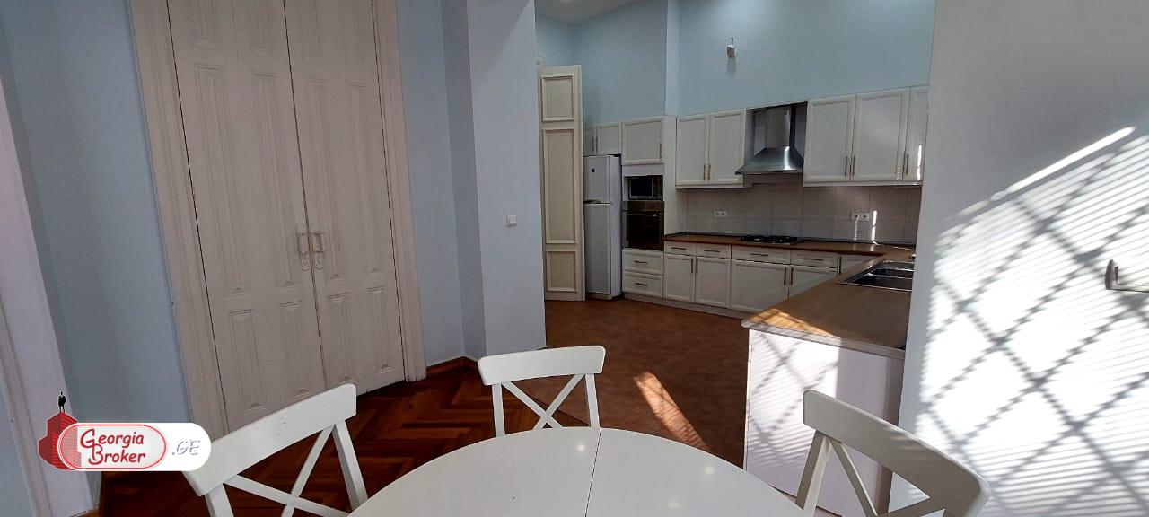 იყიდება ახალი გარემონტებული საოფისე ფართი მთაწმინდაზე