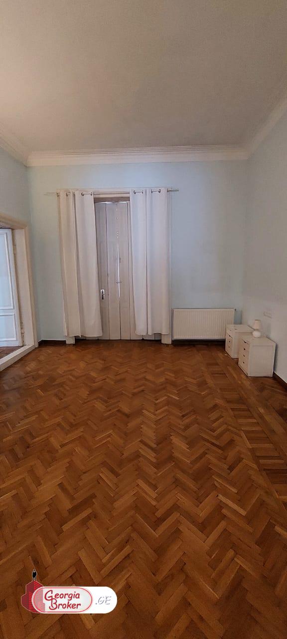 იყიდება ახალი გარემონტებული საოფისე ფართი მთაწმინდაზე