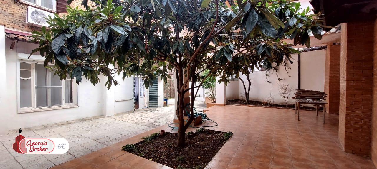 იყიდება ახალი გარემონტებული საოფისე ფართი მთაწმინდაზე