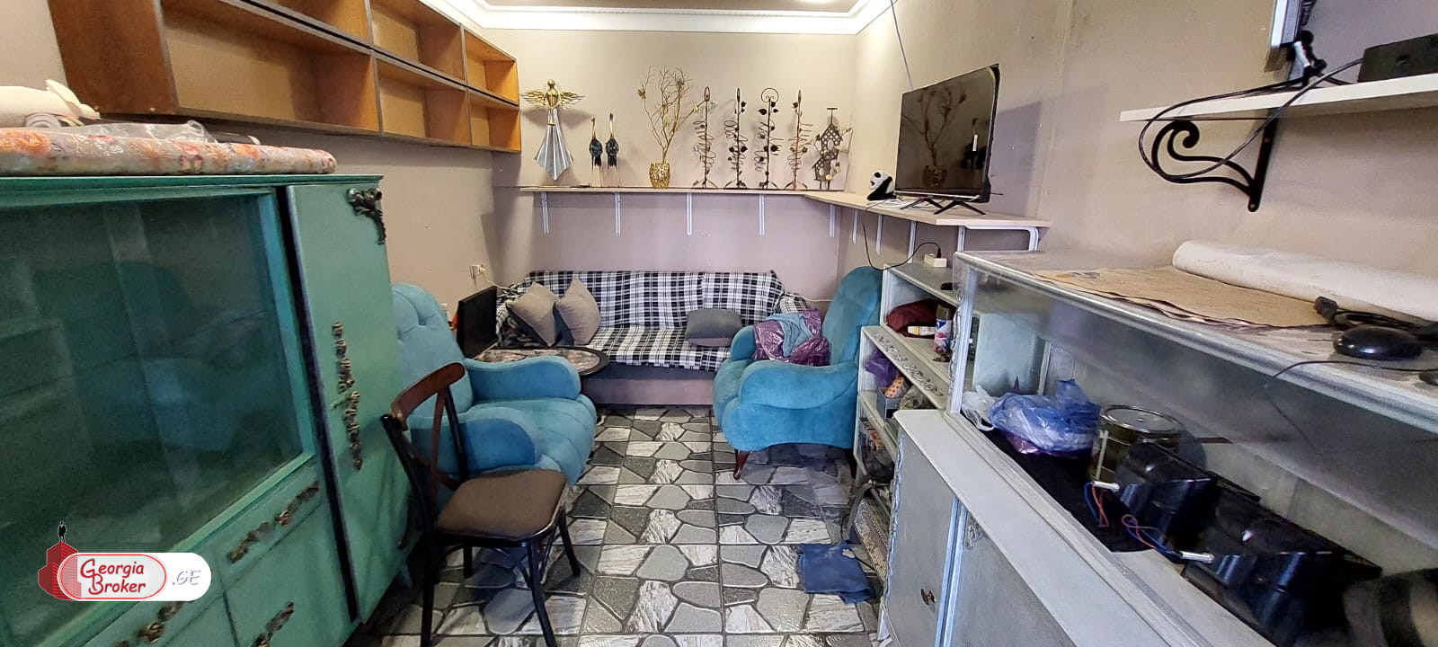 nearly repaired catering facilitty for rent