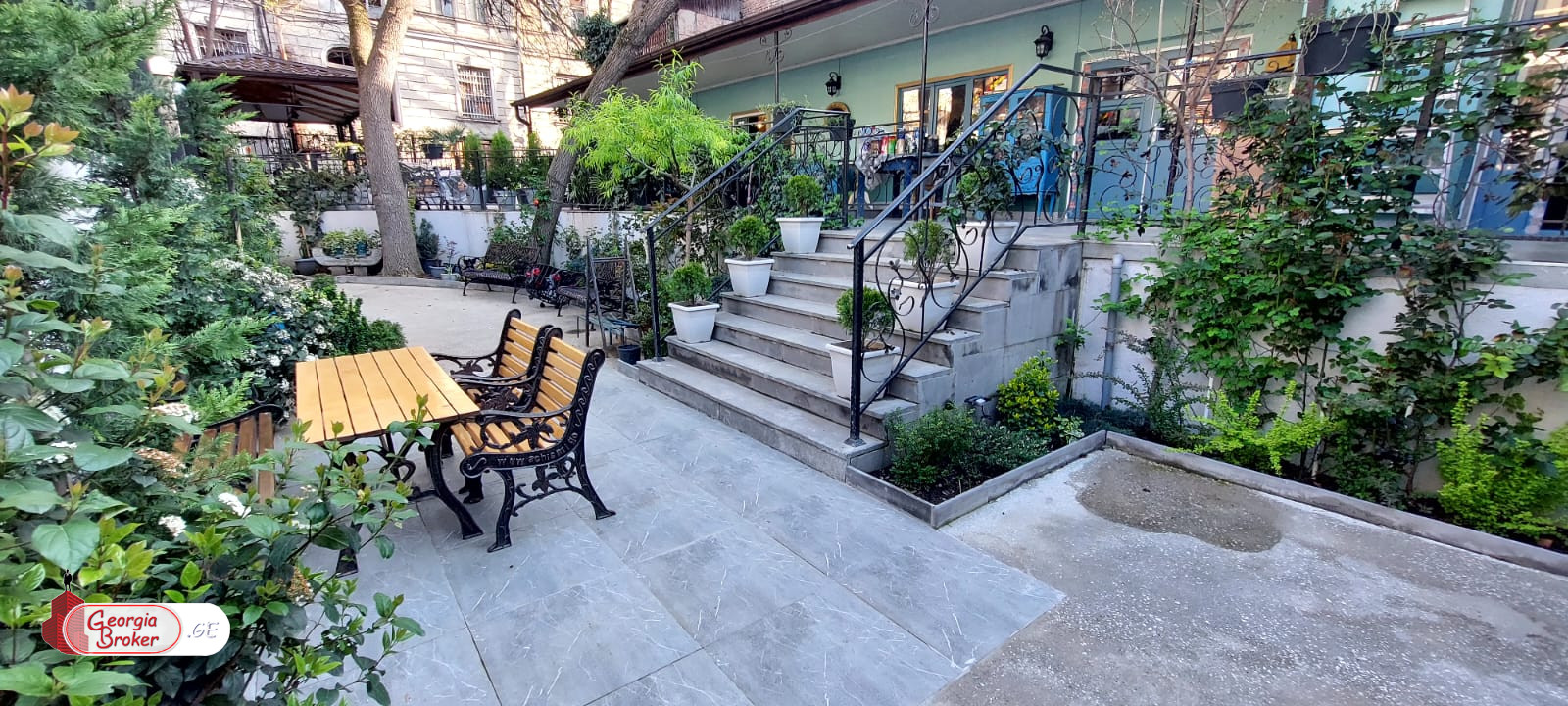 nearly repaired catering facilitty for rent