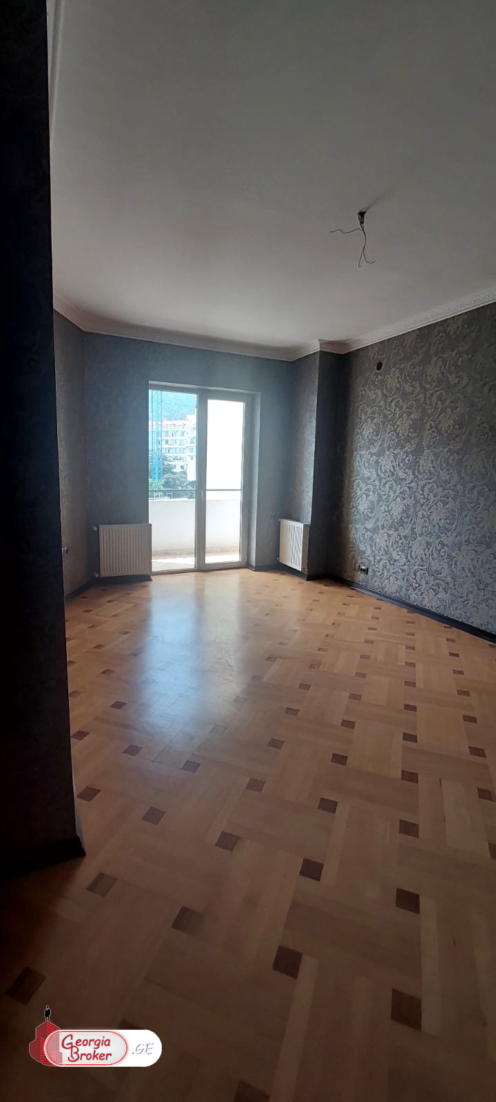 продается квартира с новым ремонтом 6-комнат