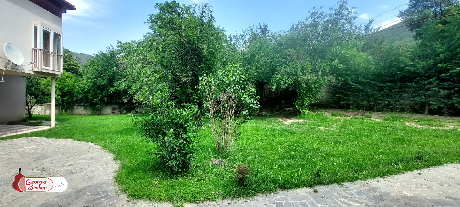 nearly repaired 9-room house for sale