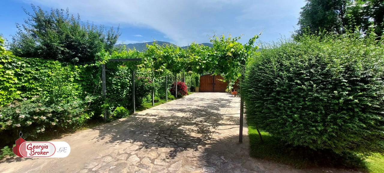 ქირავდება სახლი საგურამოში