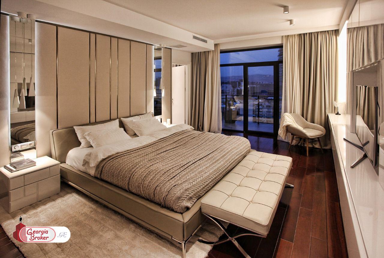 nearly repaired 6-room apartment for rent