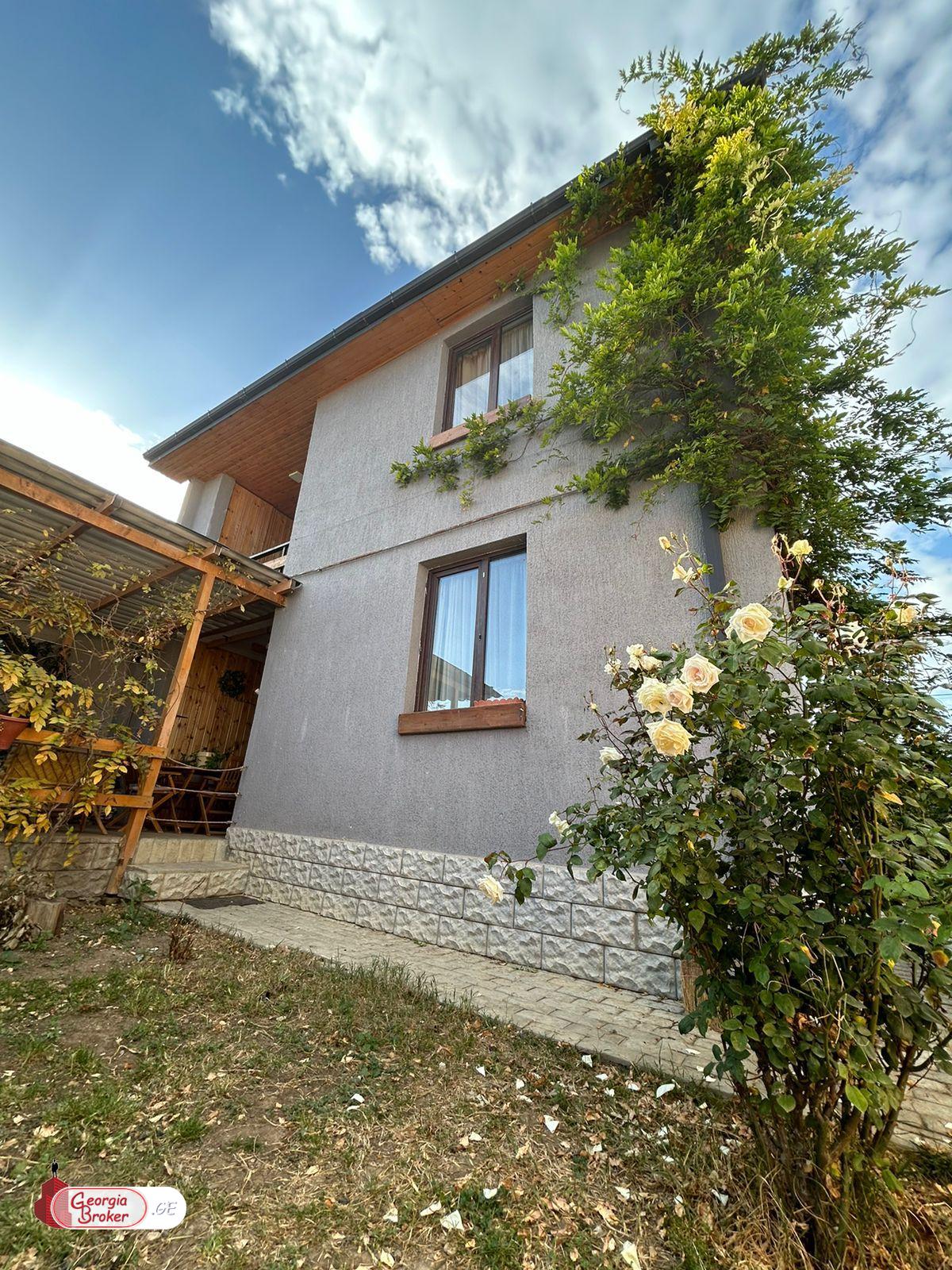 ქირავდება ახალი გარემონტებული 5 ოთახიანი სახლი ლისზე