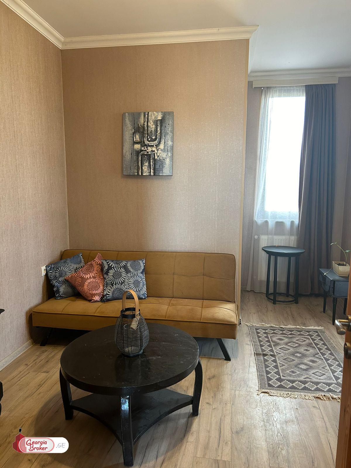 ქირავდება ახალი გარემონტებული 5 ოთახიანი სახლი ლისზე