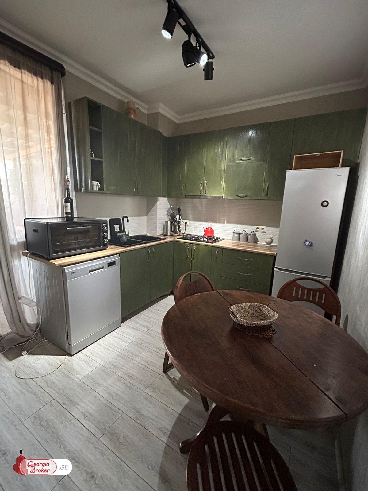 ქირავდება ახალი გარემონტებული 5 ოთახიანი სახლი ლისზე