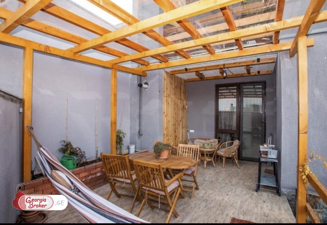 ქირავდება ახალი გარემონტებული 5 ოთახიანი სახლი ლისზე