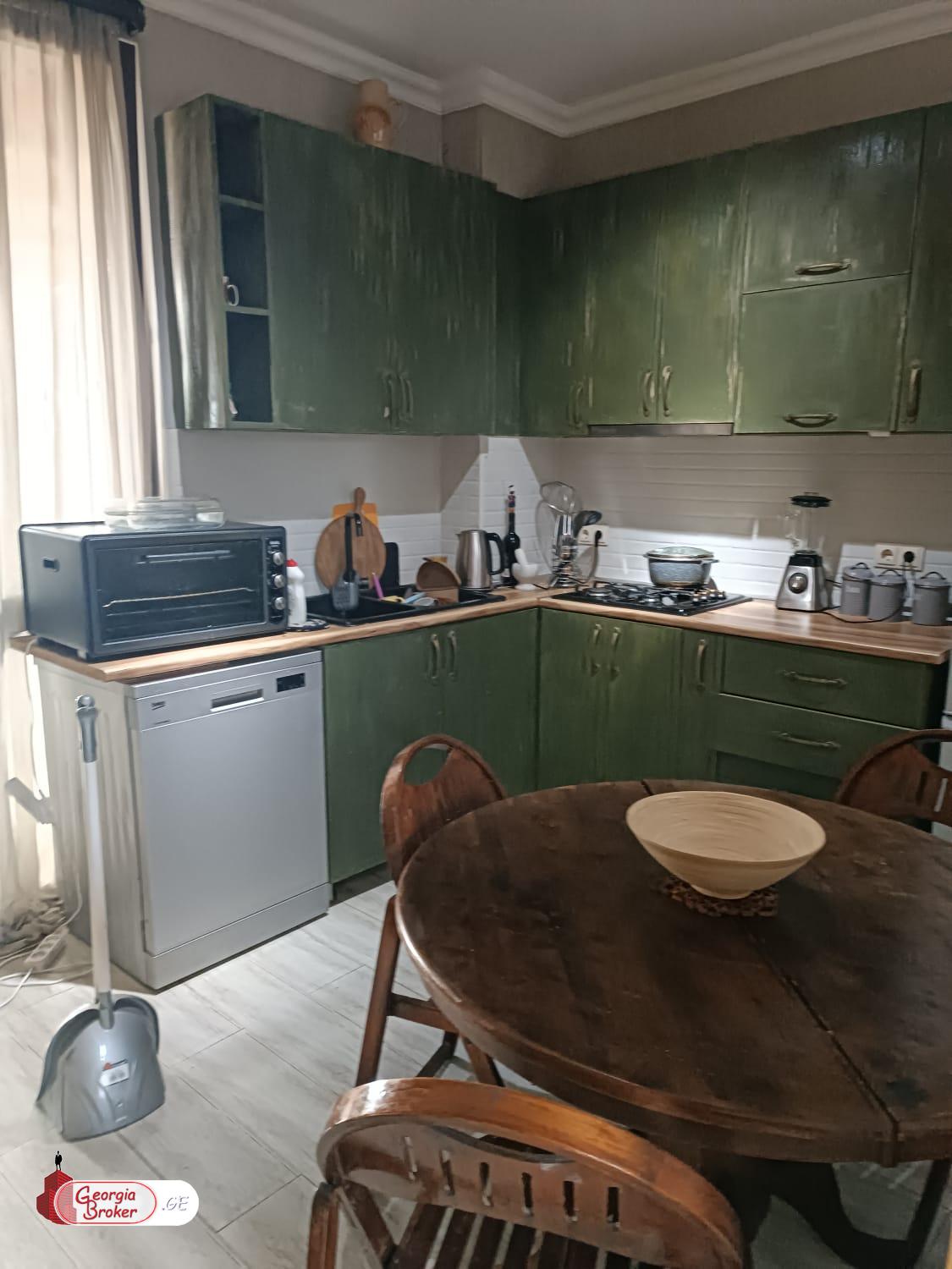 ქირავდება ახალი გარემონტებული 5 ოთახიანი სახლი თხინვალაში