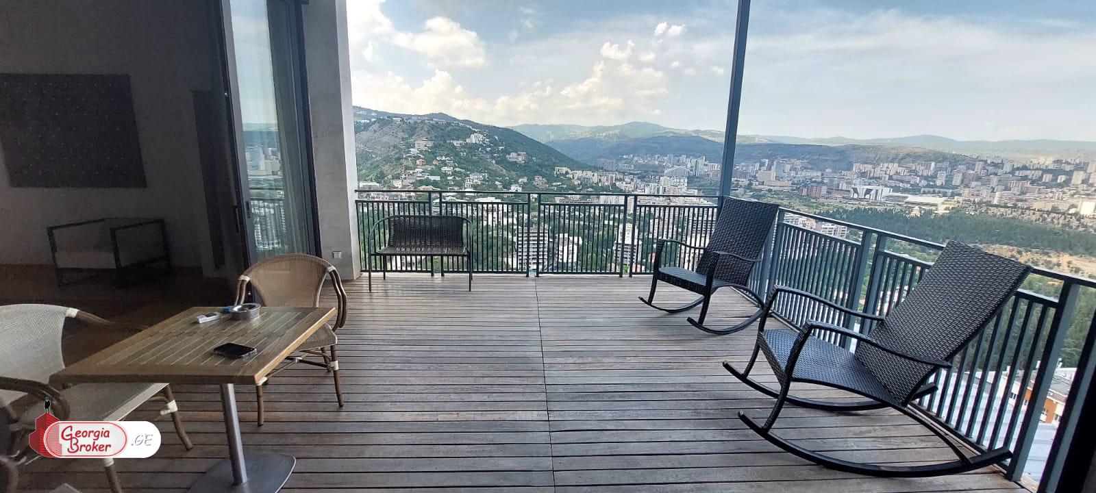 nearly repaired 8-room apartment for sale