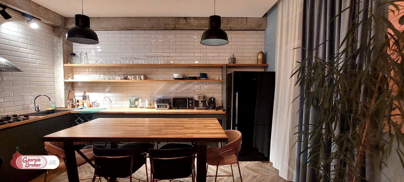 продается квартира с новым ремонтом 3-комнаты