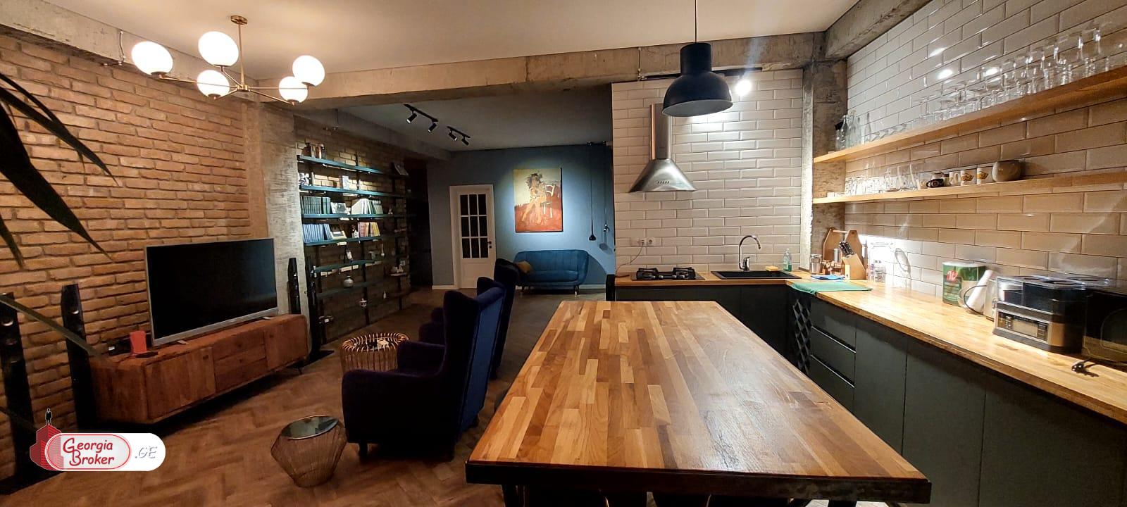 продается квартира с новым ремонтом 3-комнаты