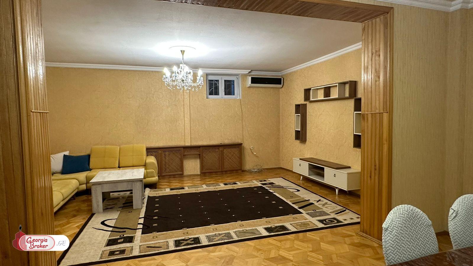 в аренду дом с новым ремонтом 7-комнат