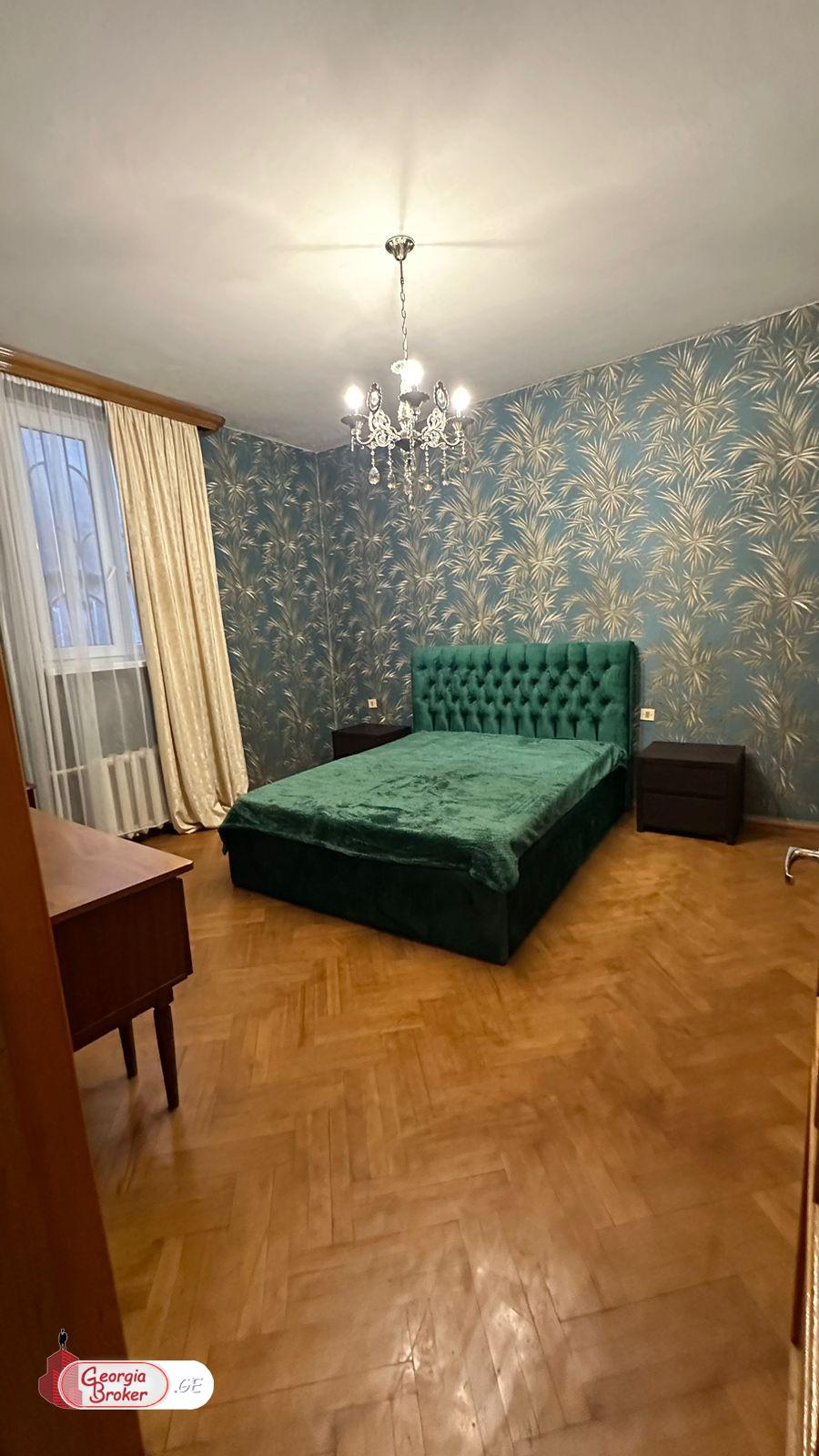 в аренду дом с новым ремонтом 7-комнат