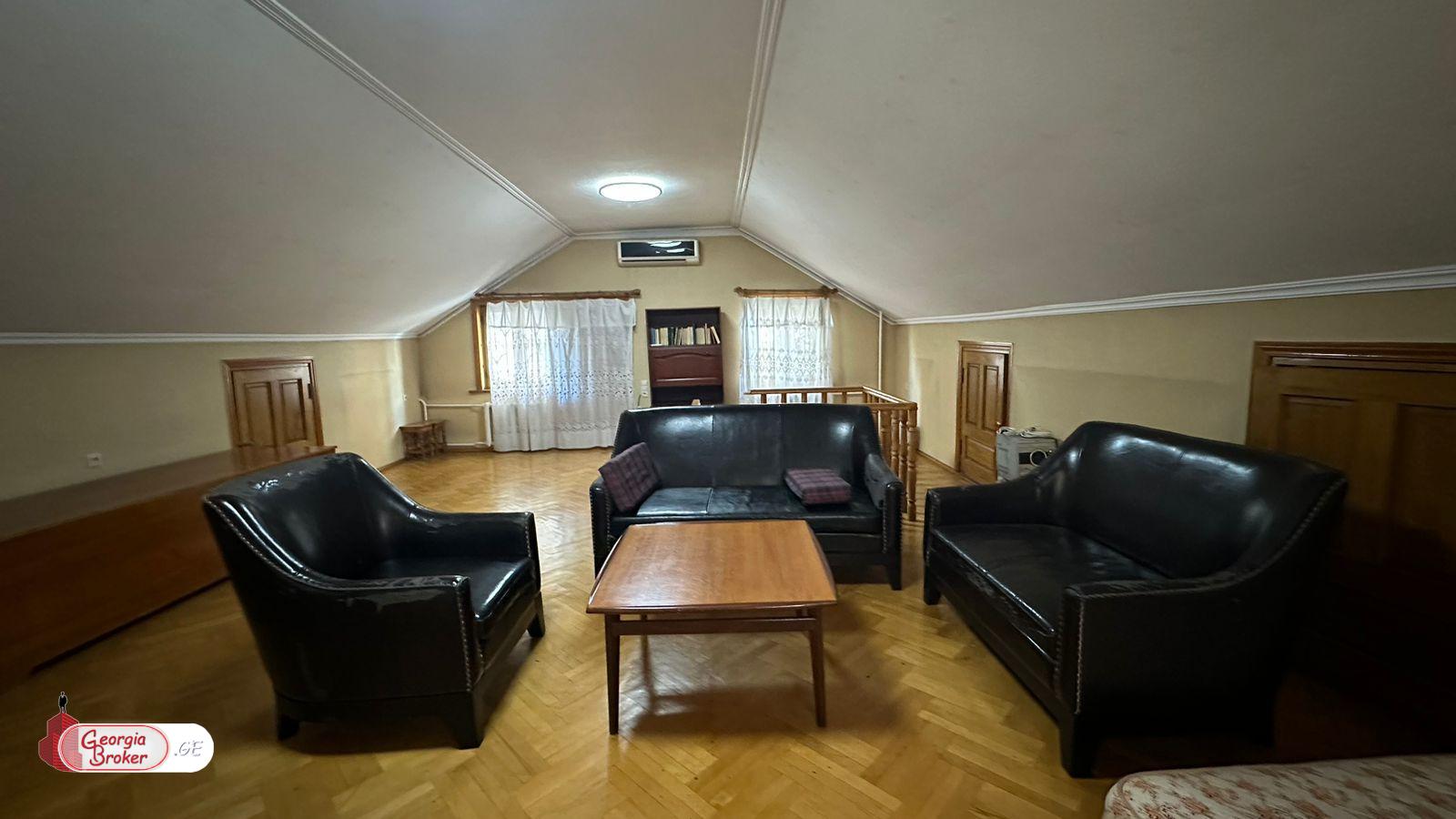 в аренду офис с новым ремонтом 7-комнат