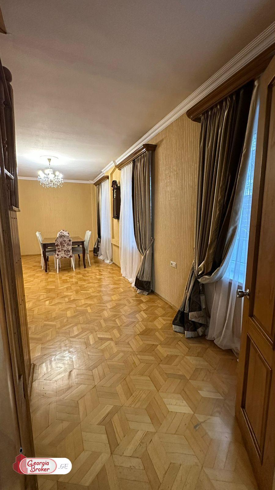 в аренду дом с новым ремонтом 7-комнат