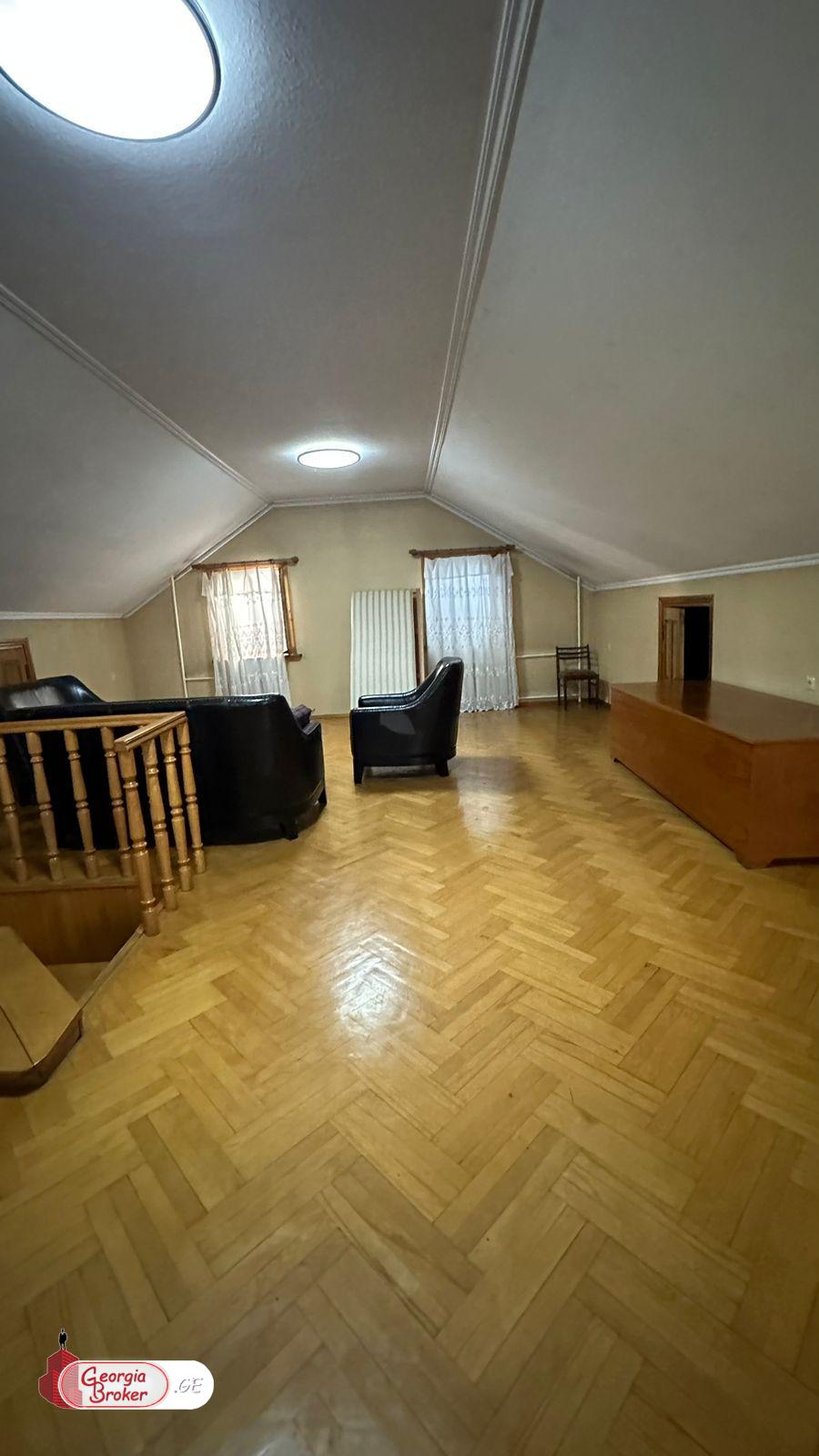 в аренду офис с новым ремонтом 7-комнат