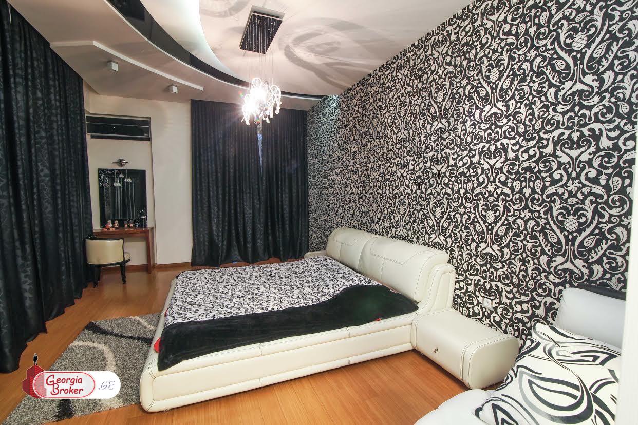 ქირავდება ახალი გარემონტებული 6 ოთახიანი ბინა ვერის ბაღთან