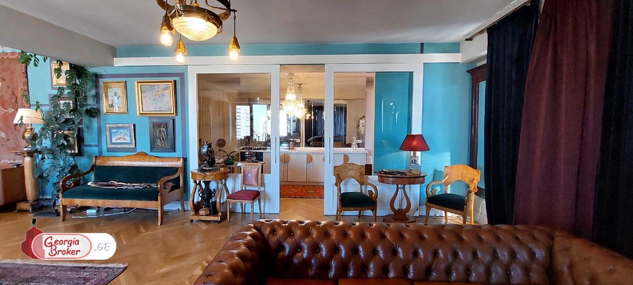 nearly repaired 5-room apartment for sale