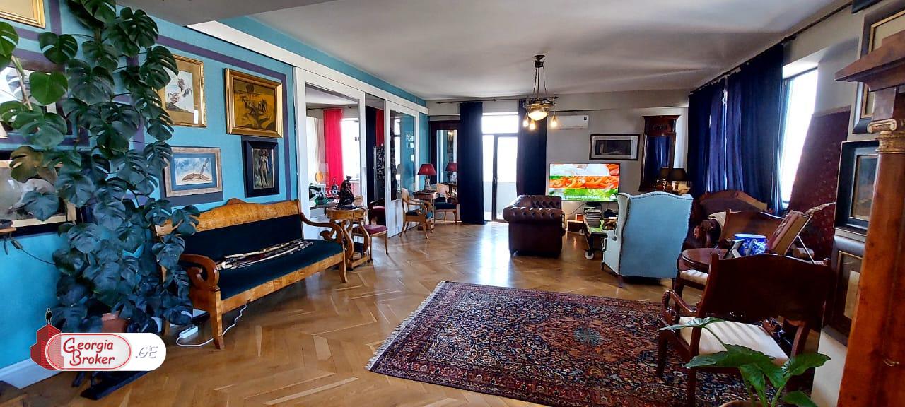 nearly repaired 5-room apartment for sale