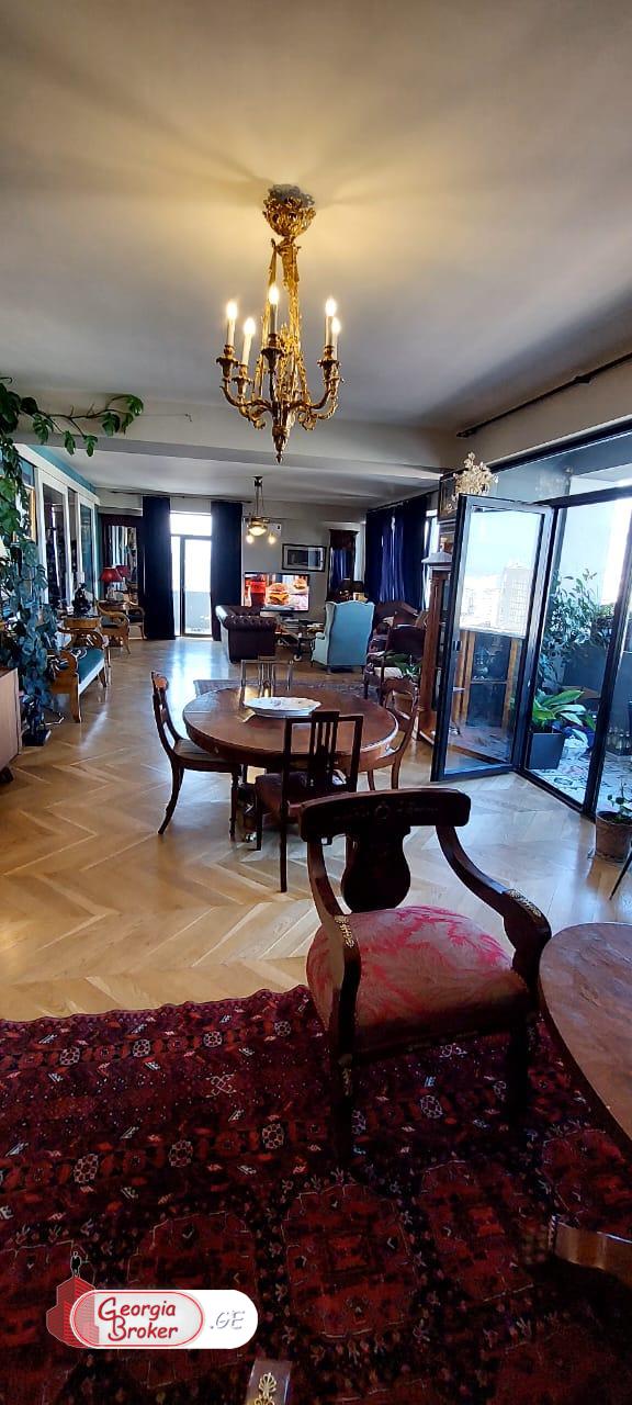 nearly repaired 5-room apartment for sale