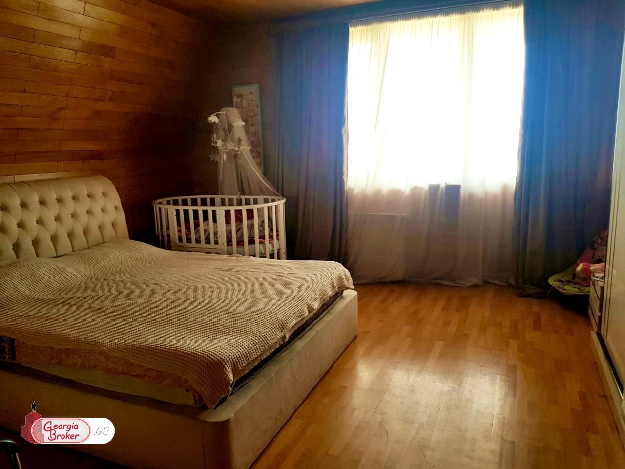 nearly repaired 10-room house for rent