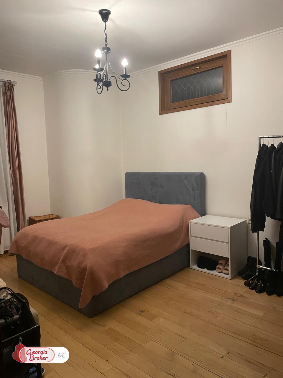 ქირავდება ახალი გარემონტებული საოფისე ფართი ვაკეში