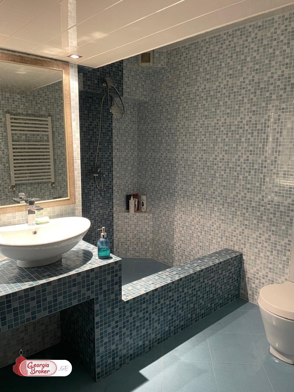 в аренду дом с новым ремонтом 6-комнат