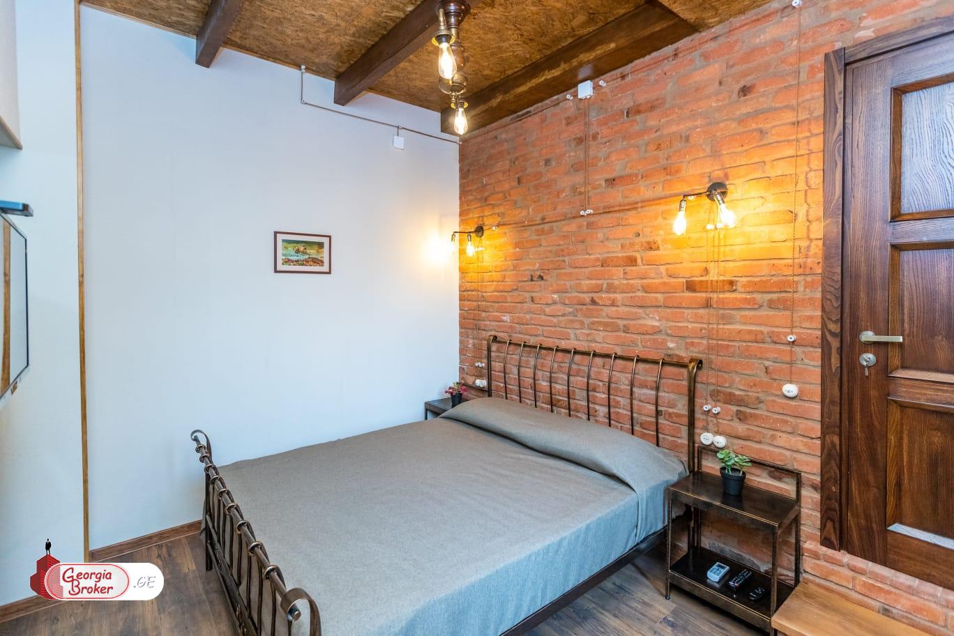 ქირავდება ახალი გარემონტებული 6 ოთახიანი ბინა მთაწმინდაზე