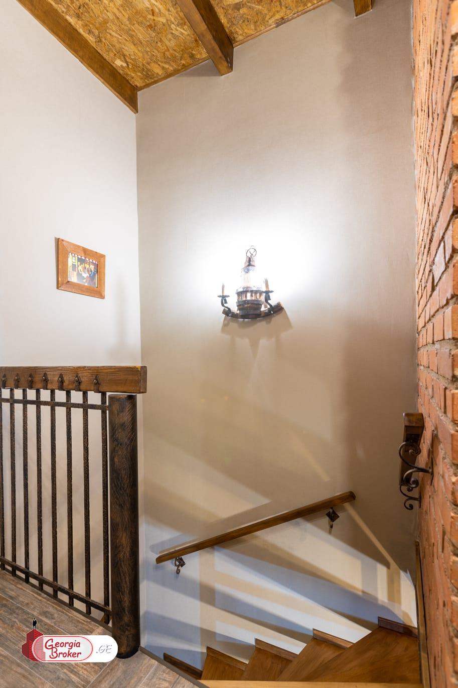 ქირავდება ახალი გარემონტებული 6 ოთახიანი სახლი მთაწმინდაზე