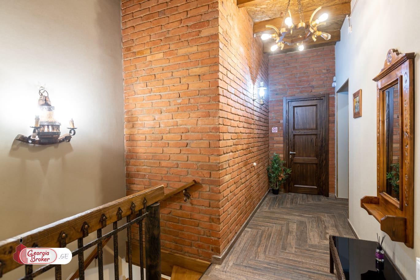 ქირავდება ახალი გარემონტებული 6 ოთახიანი ბინა მთაწმინდაზე