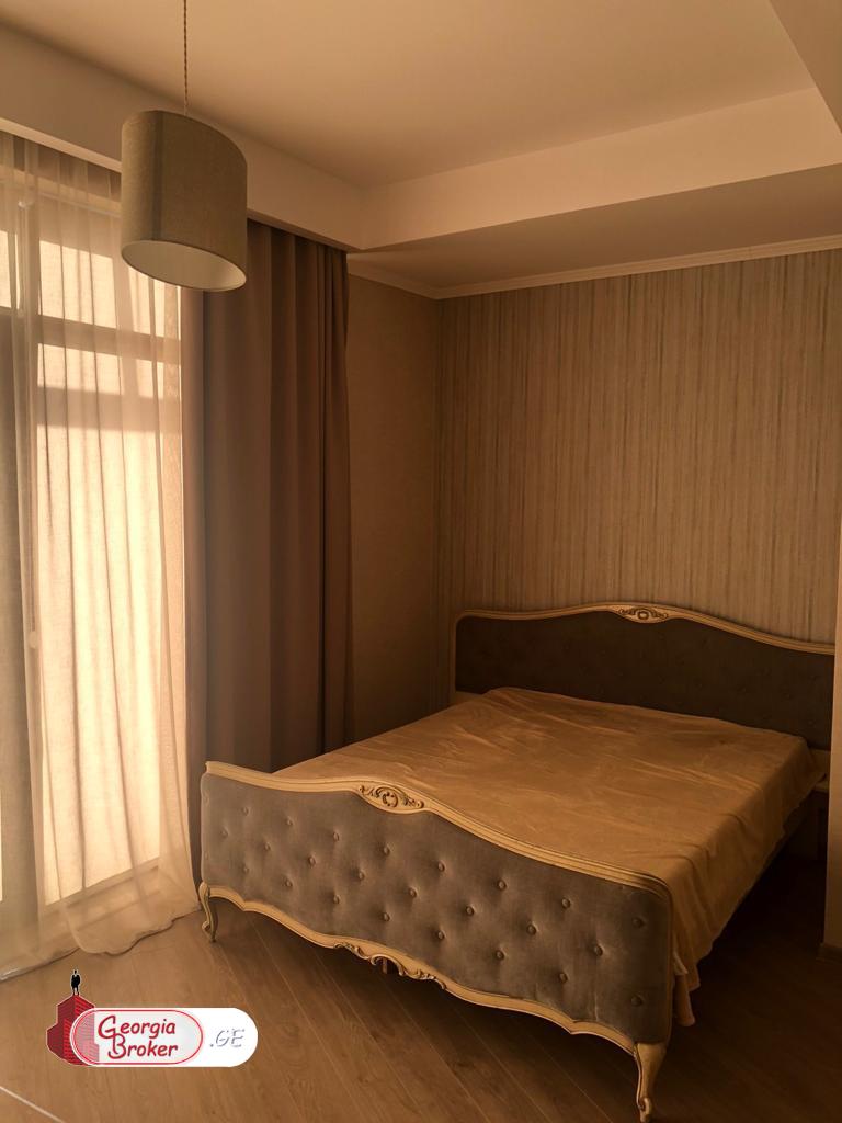 в аренду офис с новым ремонтом 9-комнат