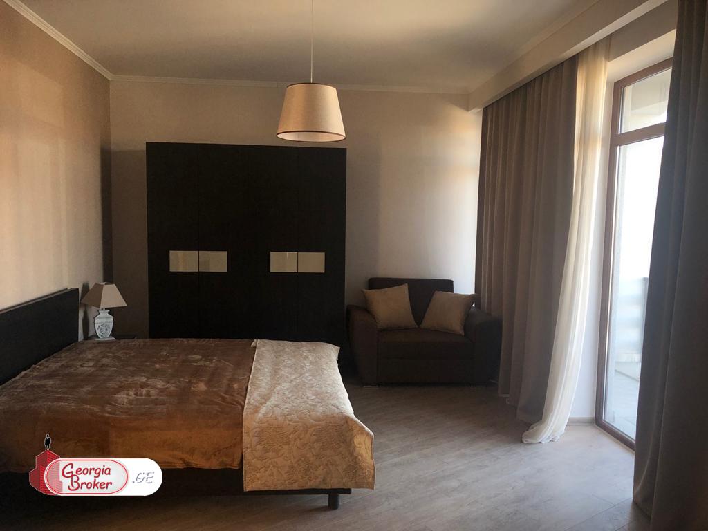 ქირავდება ახალი გარემონტებული 9 ოთახიანი სახლი კრწანისში