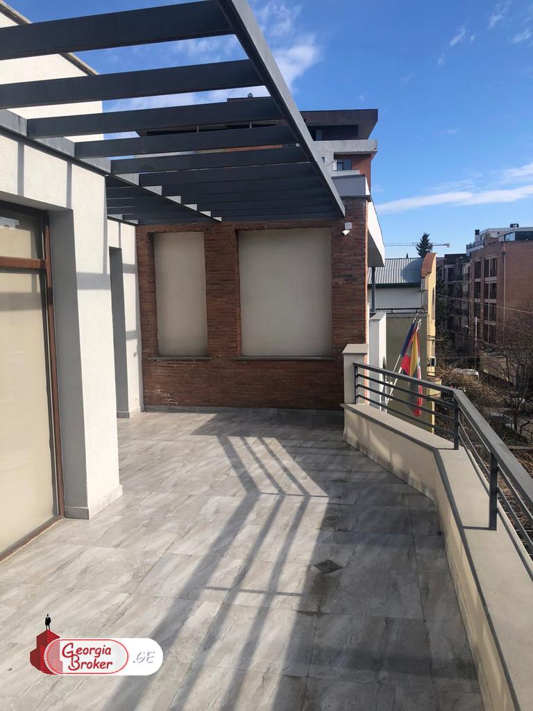 ქირავდება ახალი გარემონტებული 9 ოთახიანი სახლი კრწანისში