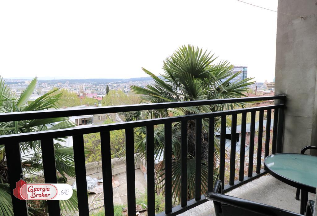 ქირავდება ახალი გარემონტებული 4 ოთახიანი ბინა  ვერაზე