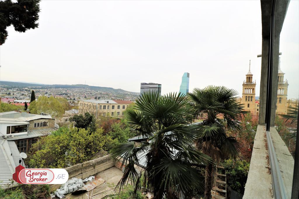 ქირავდება ახალი გარემონტებული 4 ოთახიანი ბინა  ვერაზე