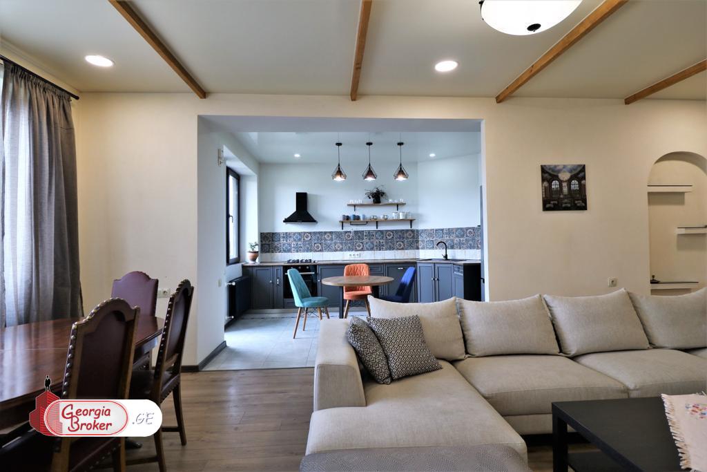 ქირავდება ახალი გარემონტებული 4 ოთახიანი ბინა  ვერაზე