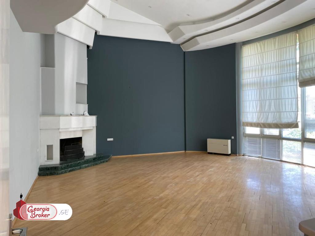 ქირავდება ახალი გარემონტებული 11 ოთახიანი სახლი საბურთალოზე