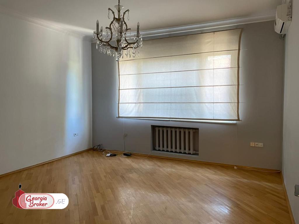 ქირავდება ახალი გარემონტებული 11 ოთახიანი სახლი საბურთალოზე