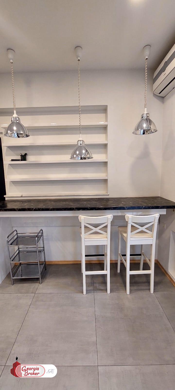 ქირავდება ახალი გარემონტებული 11 ოთახიანი სახლი საბურთალოზე