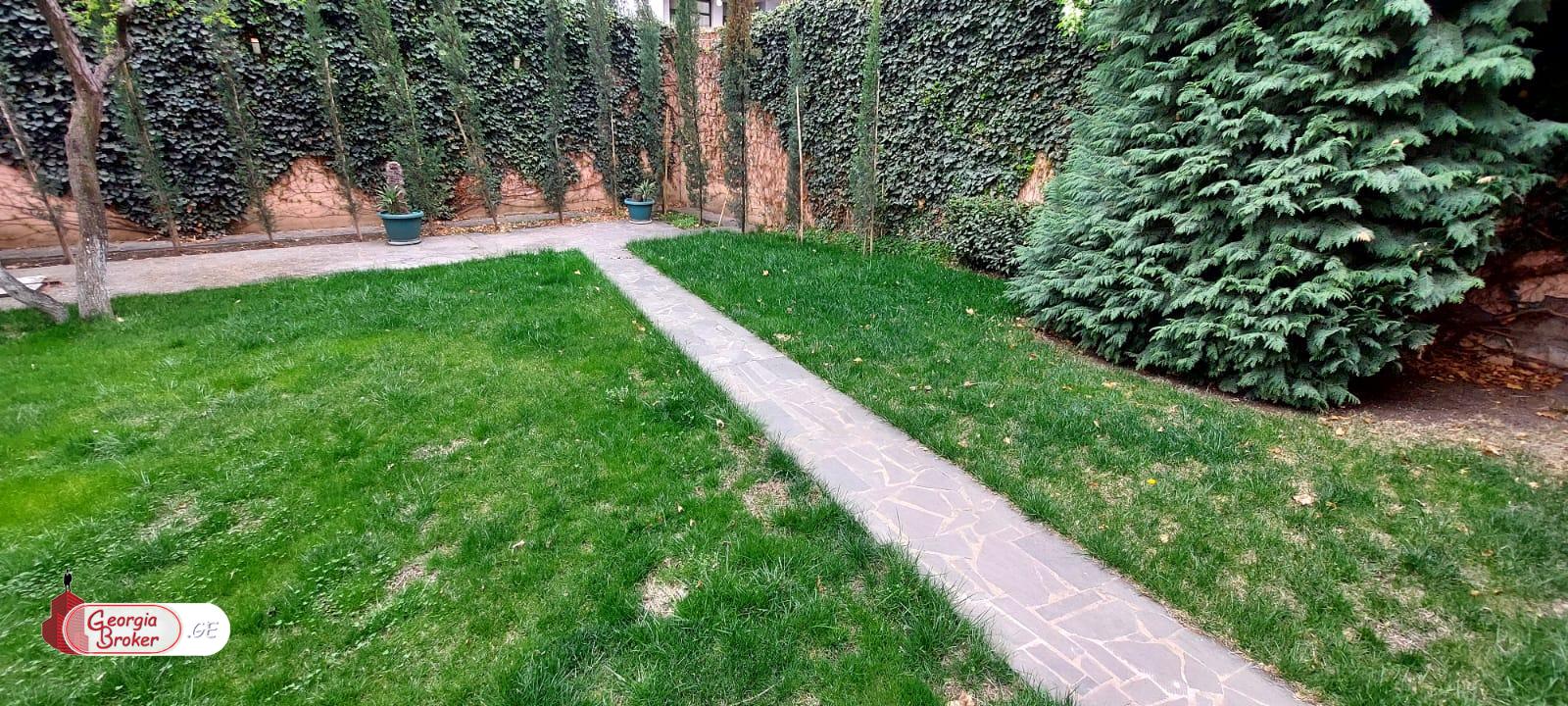 ქირავდება ახალი გარემონტებული  კომეციული   ფართი  საბურთალოზე