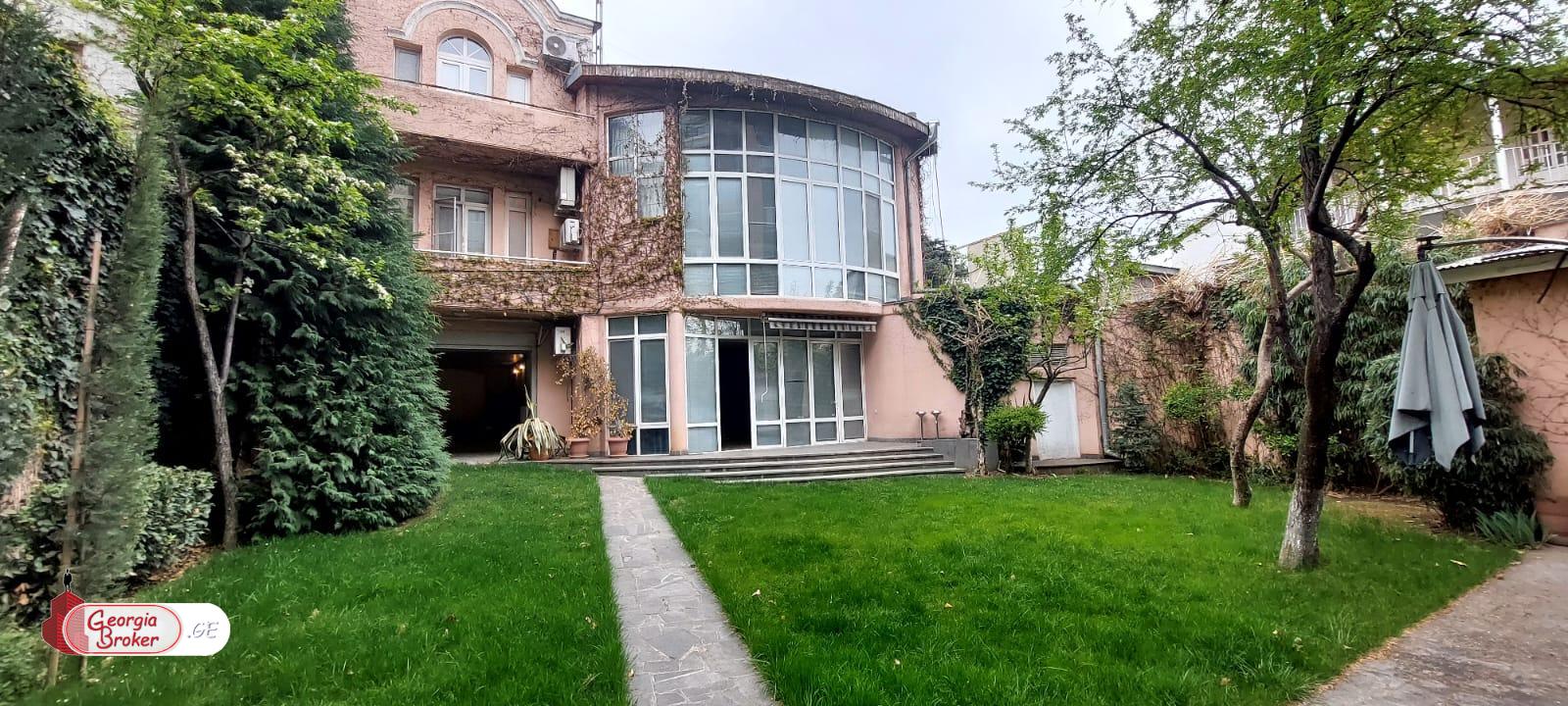 ქირავდება ახალი გარემონტებული  კომეციული   ფართი  საბურთალოზე